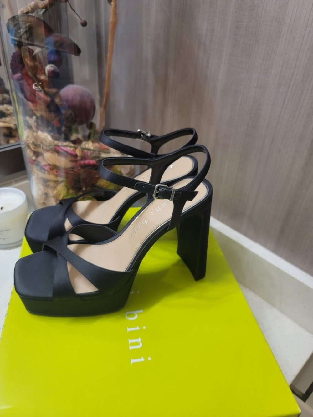 Gianni Bini Halliday Nubuck Suede Electric Platform Sandals Size 7.5 NIB Black - Picture 6 of 7